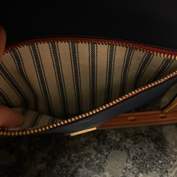 Dooney and Bourke Small Hobo Crossboby Handbag - Picture 2 of 8